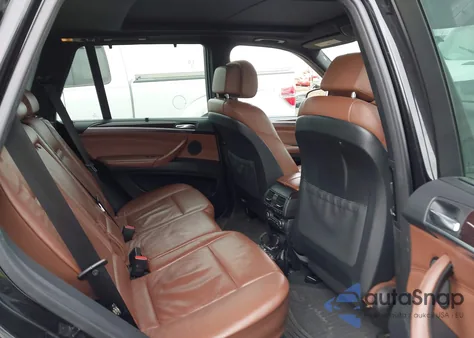 2011 BMW X5 xDrive35I/xDrive35I Premium/xDrive35I Sport Activity z USA, uszkodzony, nr VIN 5UXZV4C56BL401818